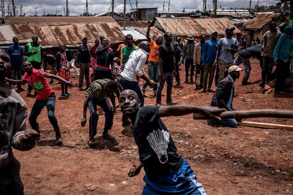 Фотография: Кения в огне: выборы спровоцировали кровопролитные столкновения №10 - BigPicture.ru