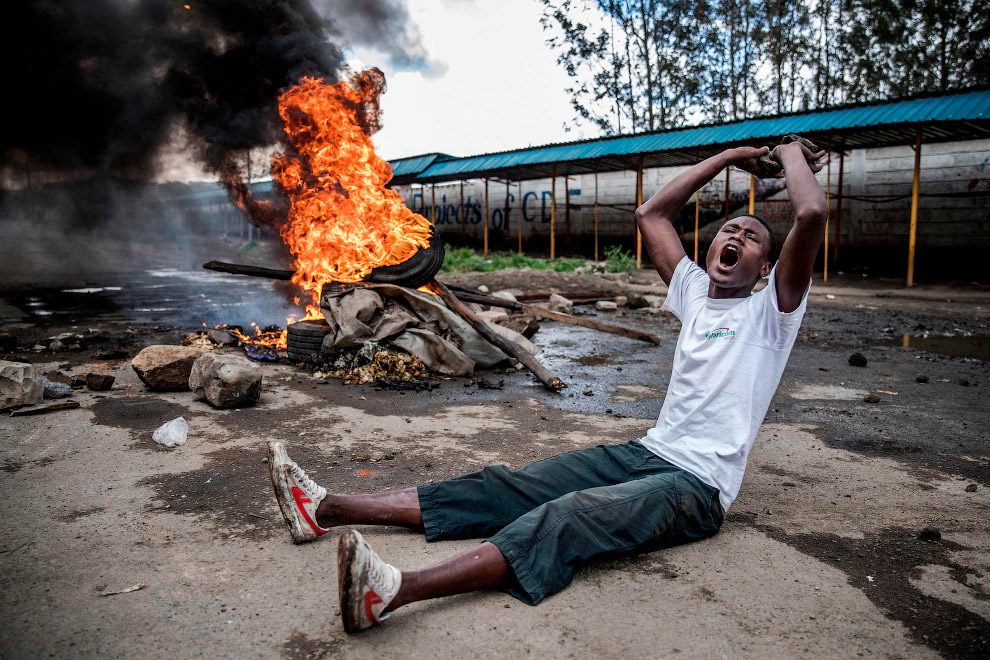 Фотография: Кения в огне: выборы спровоцировали кровопролитные столкновения №16 - BigPicture.ru