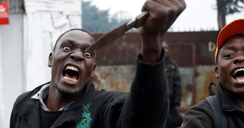 Фотография: Кения в огне: выборы спровоцировали кровопролитные столкновения №1 - BigPicture.ru