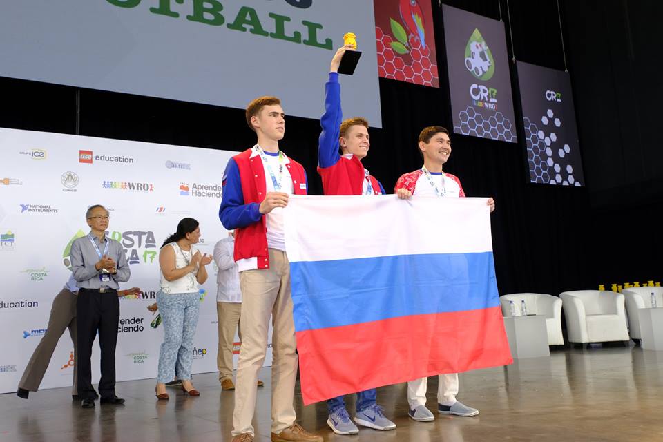 Фотография: Пять золотых медалей российской сборной на Всемирной олимпиаде роботов №2 - BigPicture.ru