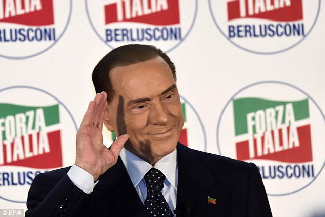 Фотография: Краше в гроб кладут: Сильвио Берлускони стал похож на восковую фигуру №4 - BigPicture.ru