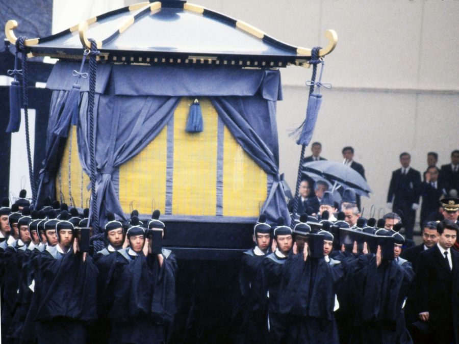 Фотография: Как проходили самые дорогие и пышные похороны известных людей в истории №42 - BigPicture.ru