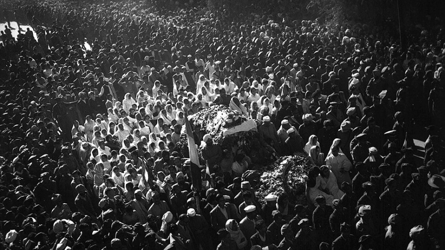 Фотография: Как проходили самые дорогие и пышные похороны известных людей в истории №46 - BigPicture.ru