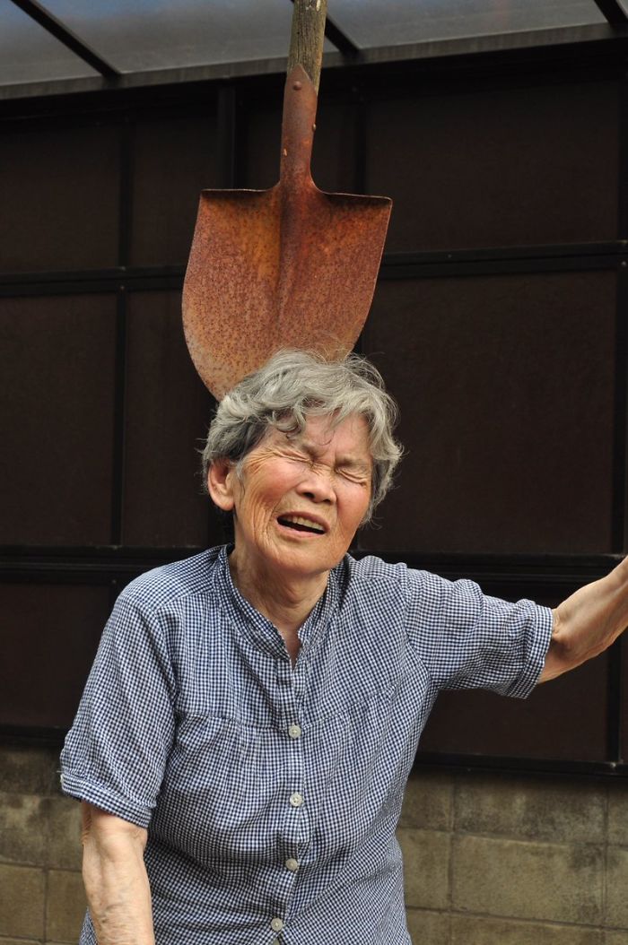 Фотография: Японская бабушка стала фотографом в 72 и теперь делает смешные автопортреты №4 - BigPicture.ru