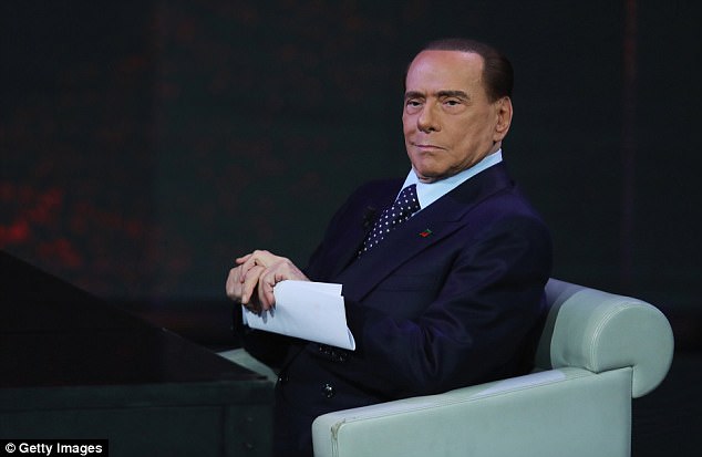 Фотография: Краше в гроб кладут: Сильвио Берлускони стал похож на восковую фигуру №7 - BigPicture.ru
