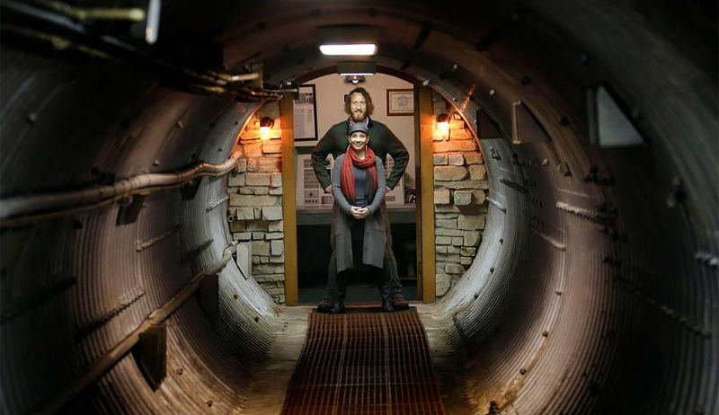 Фотография: Бывшую подземную ракетную базу превратили в роскошный дом и сдают на Airbnb №1 - BigPicture.ru