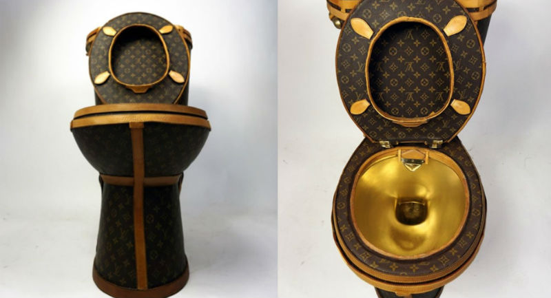Фотография: В США за 100 тысяч долларов продается золотой унитаз, обтянутый сумками Louis Vuitton №1 - BigPicture.ru