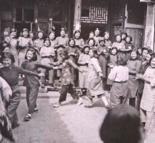 Фотография: Как 70 лет назад в Китае боролись с проституцией №12 - BigPicture.ru