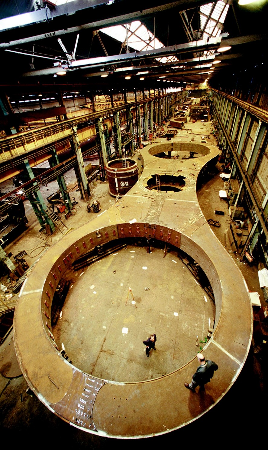 Фотография: Фолкеркское колесо — уникальное вращающееся сооружение, которое поднимает целые корабли №2 - BigPicture.ru