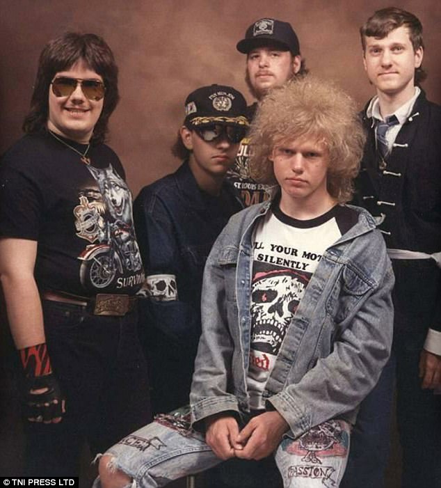 Фотография: Полный привет из 80-х: постеры музыкальных групп, которые никто никогда не повесит на стену №19 - BigPicture.ru