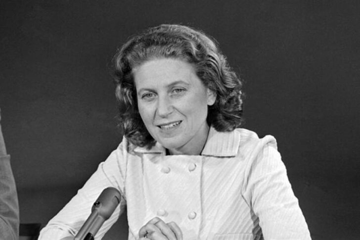 Жива Ли Дочь Сталина Светлана Аллилуева Фото