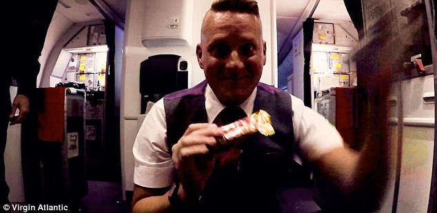 Фотография: Один день из жизни стюардессы на рейсе Лондон — Лос-Анджелес №7 - BigPicture.ru