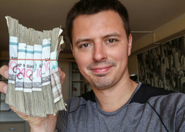 Пакеты с деньгами и чай в сорокаградусную жару: вся правда про жизнь в Узбекистане