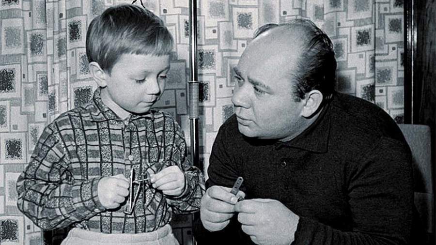 Фотография: Из личных архивов - трогательные семейные фото любимых с детства актеров №2 - BigPicture.ru