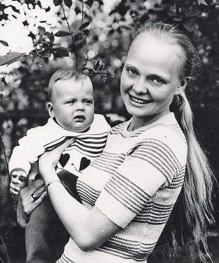 Фотография: Из личных архивов - трогательные семейные фото любимых с детства актеров №7 - BigPicture.ru