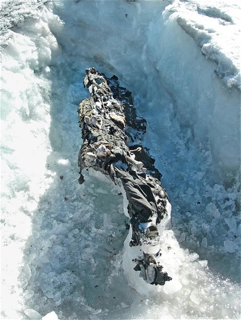 Фотография: Что скрывают льды: 12 страшных находок, обнаруженных в ледниках №13 - BigPicture.ru