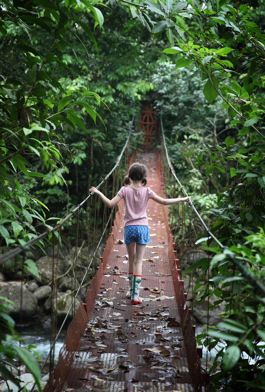Фотография: Как путешествие по джунглям помогло восьмилетней художнице с аутизмом №19 - BigPicture.ru