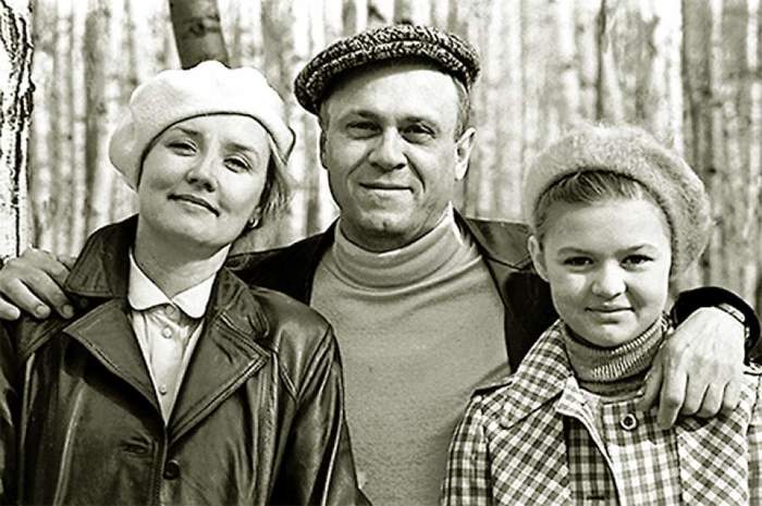 Фотография: Из личных архивов - трогательные семейные фото любимых с детства актеров №30 - BigPicture.ru
