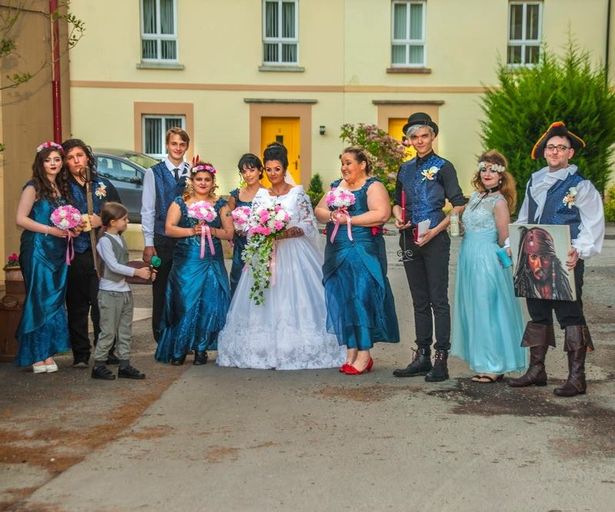 Фотография: Жених с того света: британка разочаровалась в мужчинах и вышла замуж за призрака №2 - BigPicture.ru