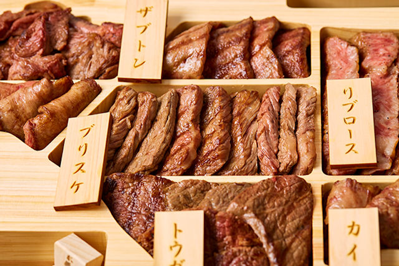 Фотография: Лучший подарок истинным любителям мяса: бэнто с премиальной мраморной говядиной из Японии №4 - BigPicture.ru