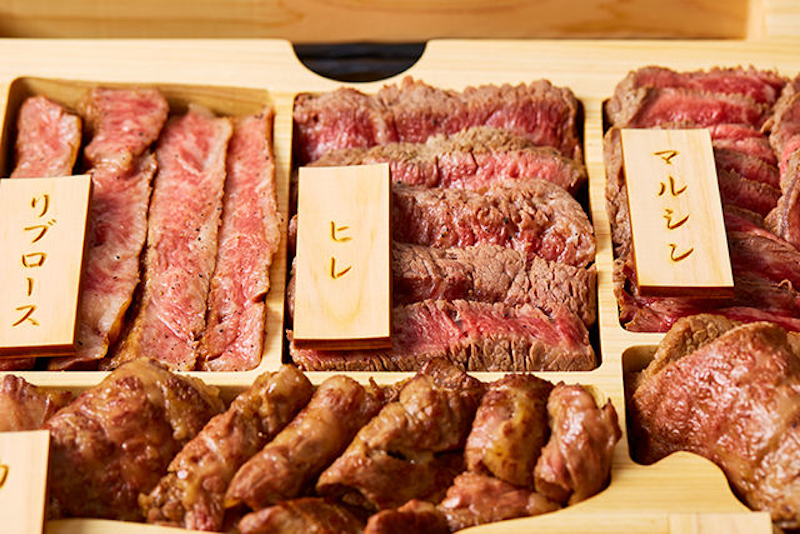 Фотография: Лучший подарок истинным любителям мяса: бэнто с премиальной мраморной говядиной из Японии №7 - BigPicture.ru