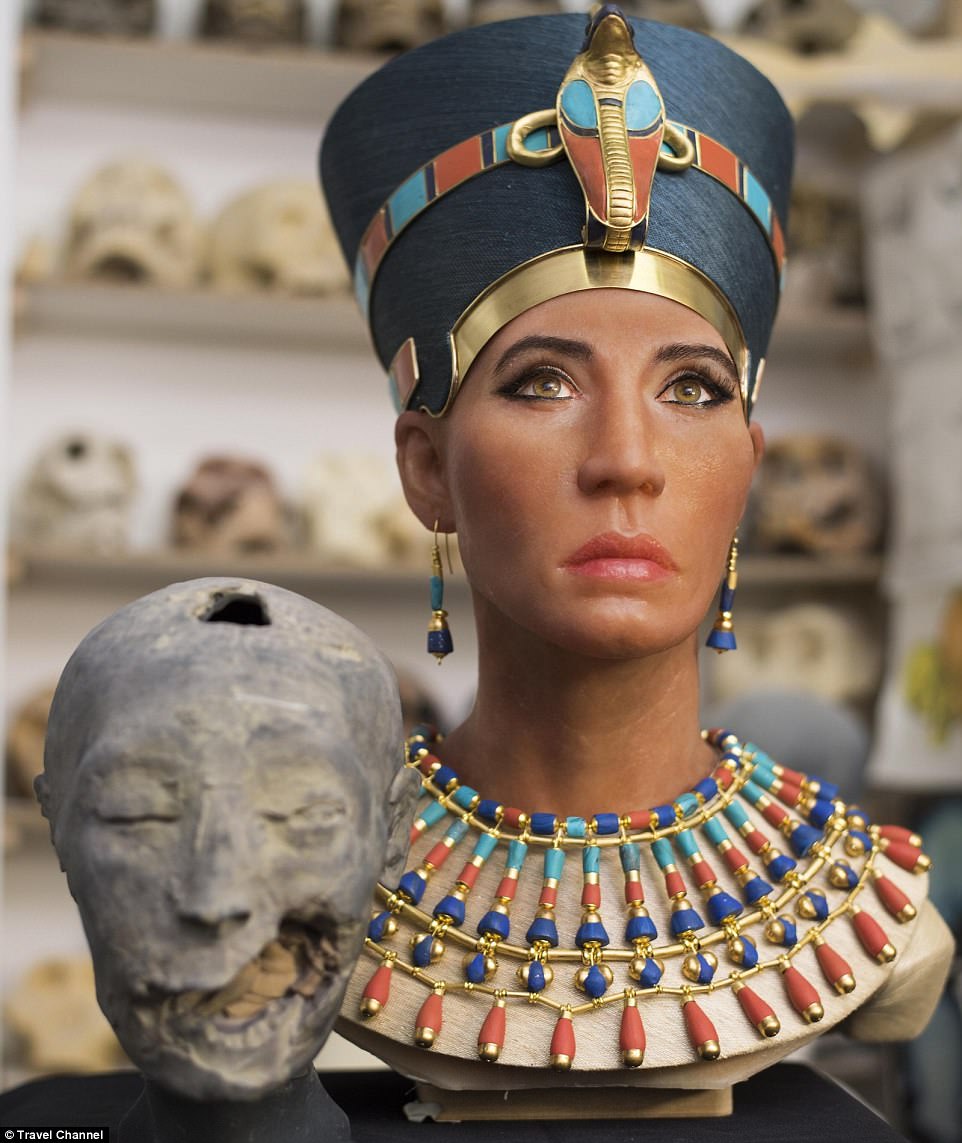 Фотография: Ученые воссоздали лицо царицы Нефертити, и оно не очень похоже на знаменитый бюст №2 - BigPicture.ru