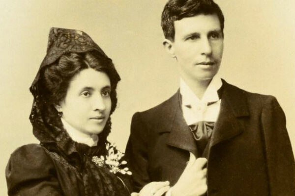 Печальная история Элизы и Марселы, единственной лесбийской пары, которая обманула церковь и поженилась в 1901 году