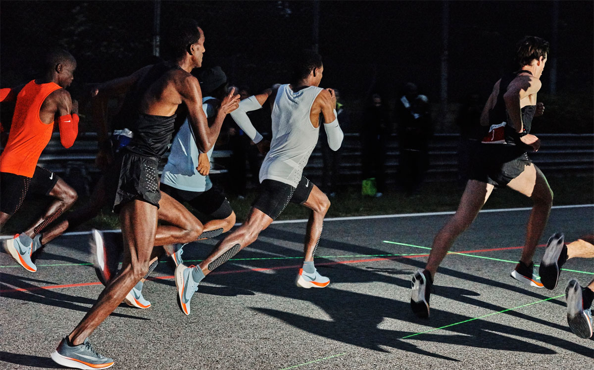 Фотография: За гранью человеческих возможностей: как кениец установил мировой рекорд, пробежав 42 км за 2 часа №4 - BigPicture.ru