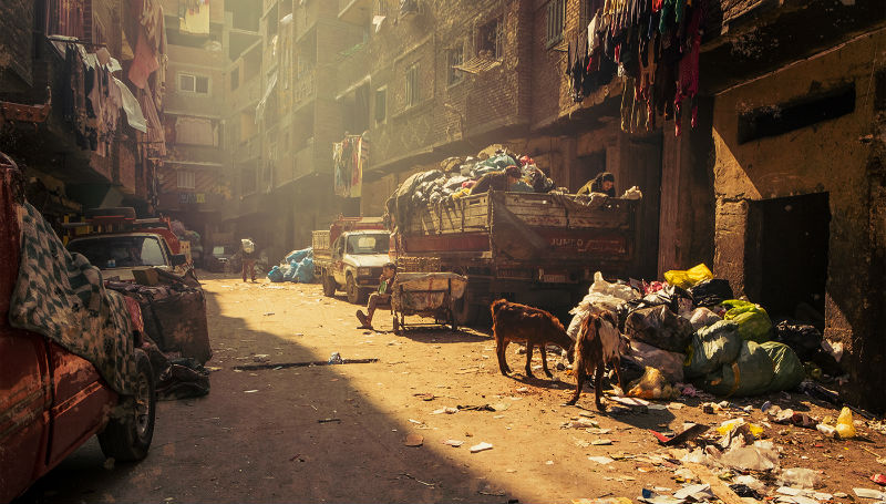 Фотография: Жаль, что эти фотографии не передают запах: Город мусорщиков в Каире №1 - BigPicture.ru