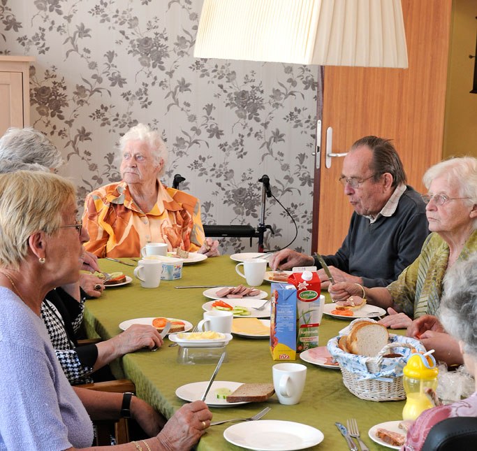 голландская деревня Хогевей (Hogeweyk), где живут больные деменцией