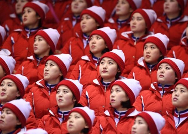 Откуда взялись северокорейские чирлидерши — самые громкие болельщицы на Олимпиаде