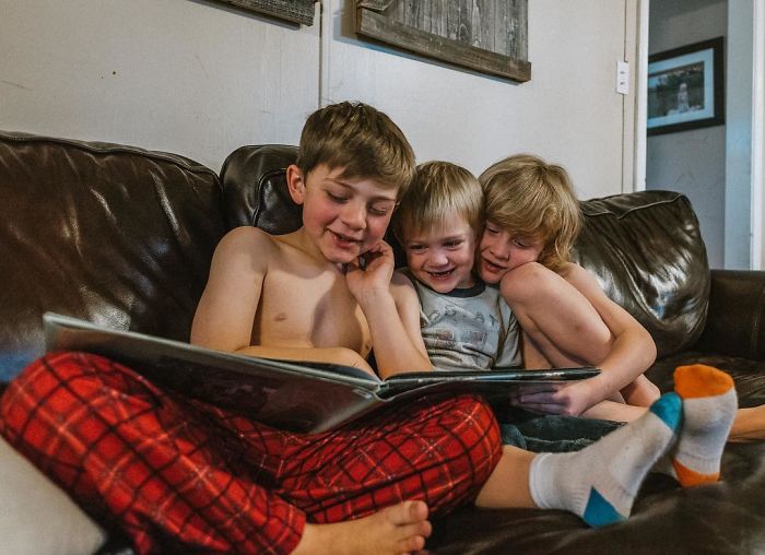 Фотография: Что значит растить сыновей: мама троих мальчиков документирует их жизнь, пока они не выросли №14 - BigPicture.ru