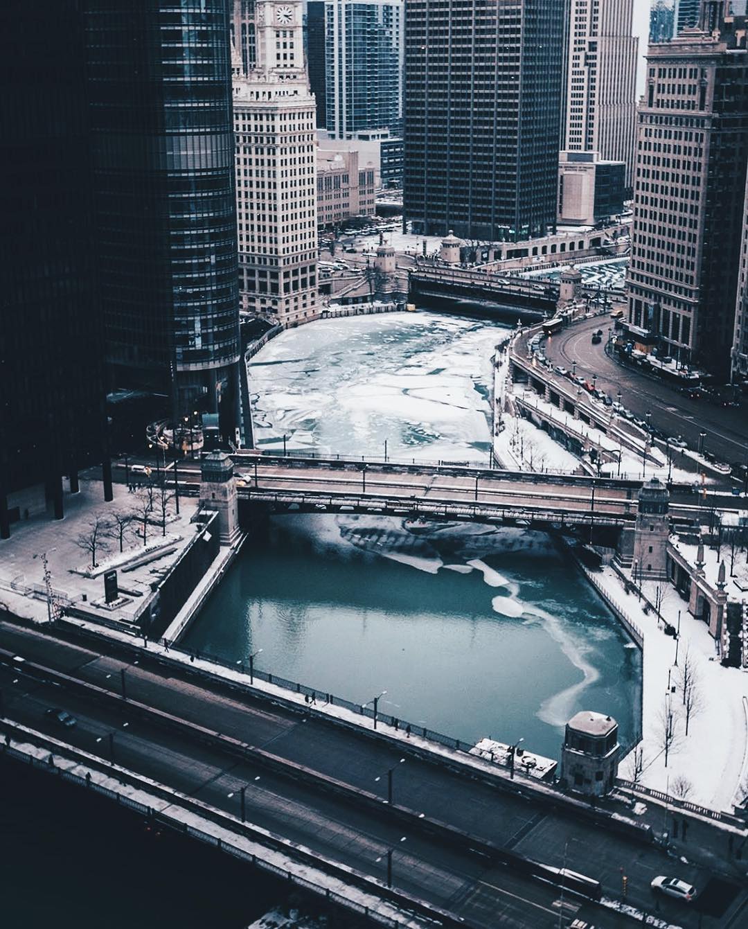 Фотография: Как будет выглядеть миллионный Чикаго, лишившись всех жителей №3 - BigPicture.ru