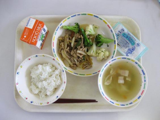 Фотография: Рис и рыба как часть образования: как японских детей учат правильно питаться №5 - BigPicture.ru