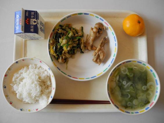 Фотография: Рис и рыба как часть образования: как японских детей учат правильно питаться №7 - BigPicture.ru