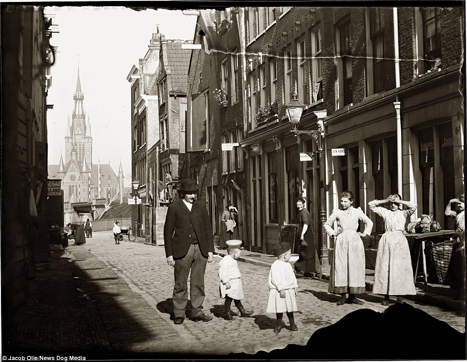 История квартала красных фонарей в Амстердаме фото