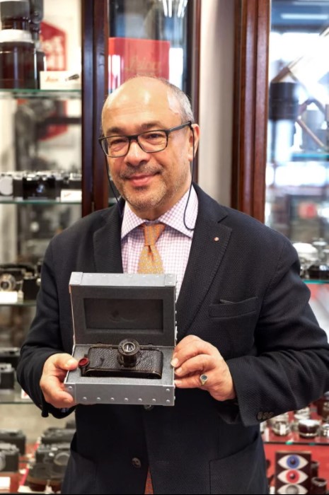 Фотография: В Вене за 2,38 миллиона евро продан самый дорогой фотоаппарат в истории №2 - BigPicture.ru