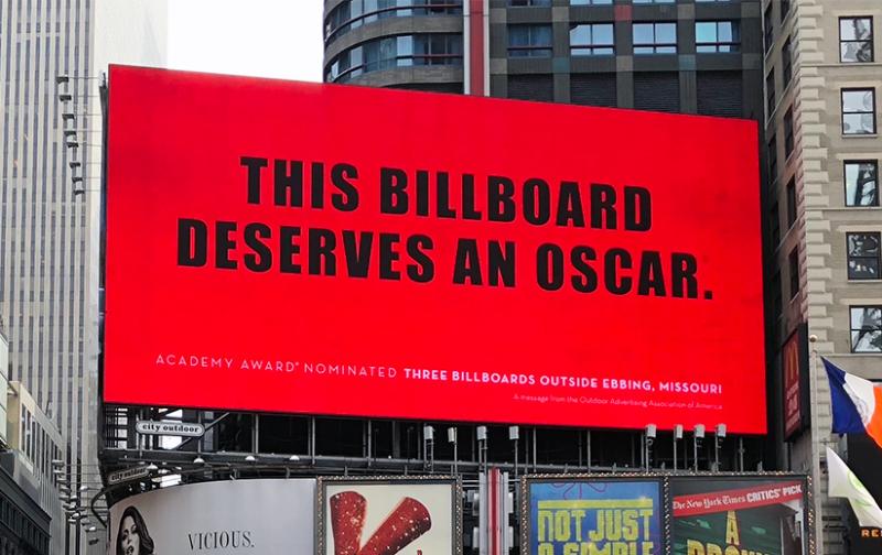 Фотография: Производители билбордов поблагодарили создателей фильма 