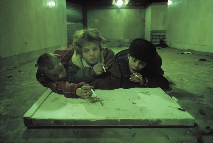 Фотография: Лихие 90-е: отчаянная российская молодежь в объективе французского фотографа №11 - BigPicture.ru