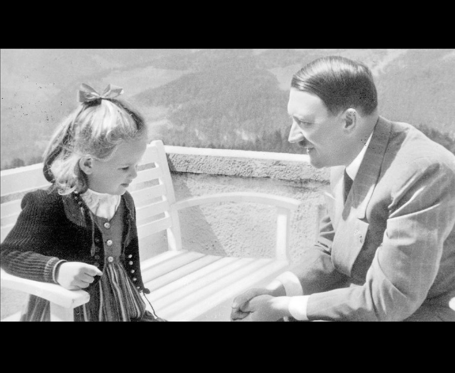 Фотография: Гитлер как друг детей и животных: как фюрера изображала немецкая пропаганда №11 - BigPicture.ru