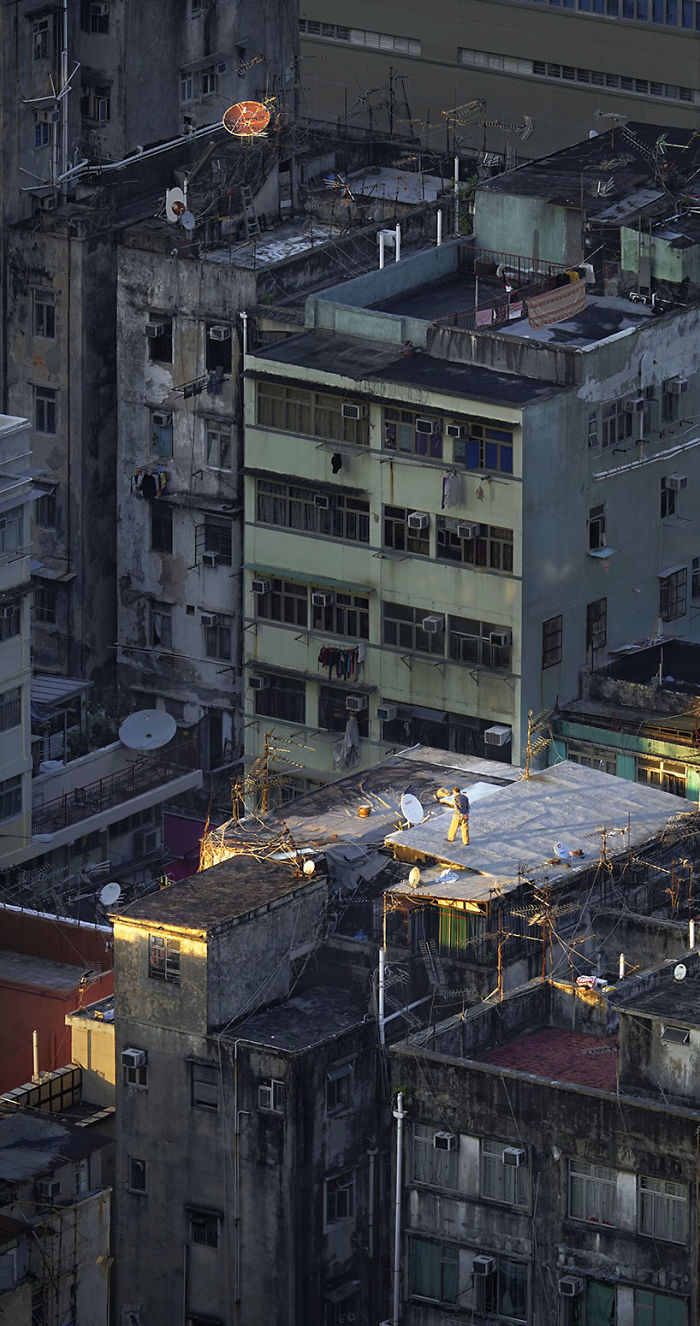 Фотография: Француз подглядывает за жителями Гонконга на крышах небоскребов №13 - BigPicture.ru