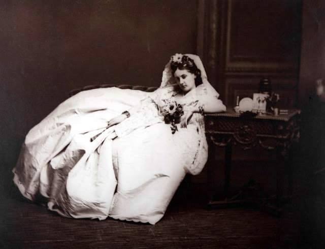 Фотография: Вирджиния Ольдоини — графиня, любовница императора и первая фотомодель XIX века №15 - BigPicture.ru