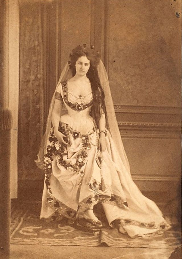 Фотография: Вирджиния Ольдоини — графиня, любовница императора и первая фотомодель XIX века №16 - BigPicture.ru