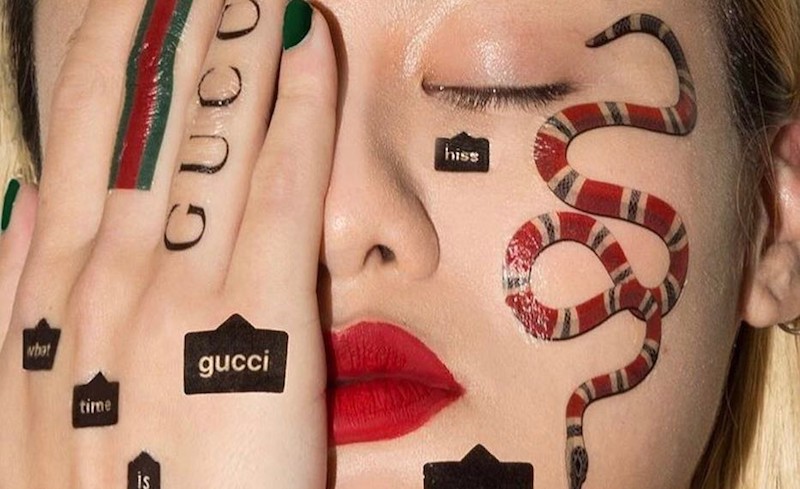Фотография: Реклама на лицо:  как тайваньская художница вновь ввела моду на переводные тату №1 - BigPicture.ru