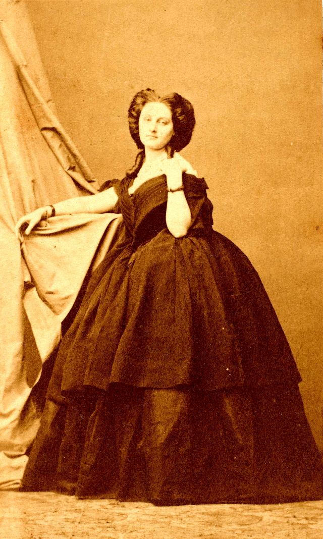 Фотография: Вирджиния Ольдоини — графиня, любовница императора и первая фотомодель XIX века №18 - BigPicture.ru