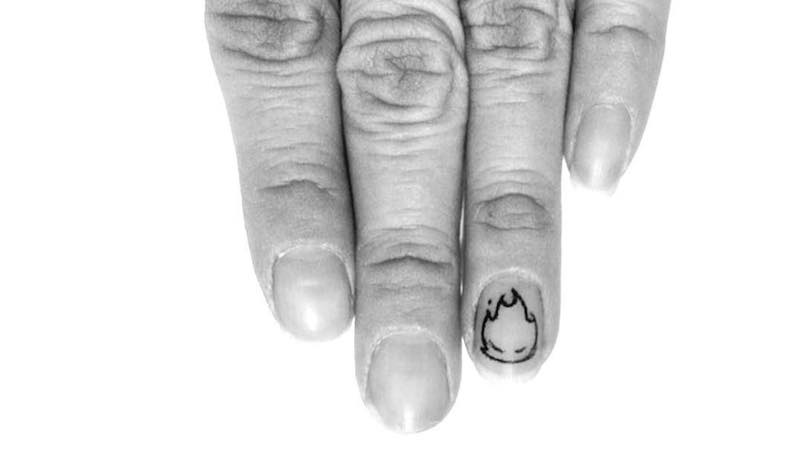 Фотография: На эту и на ту набью себе тату: татуировки на ногтях как новый бьюти-тренд №1 - BigPicture.ru