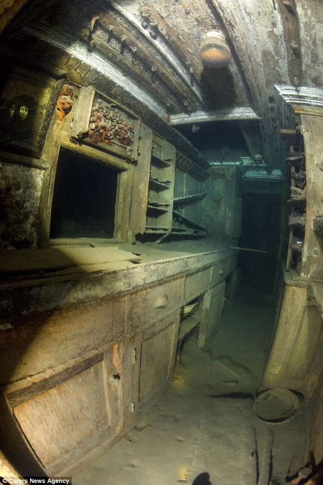 Фотография: Мини-Титаник: завораживающие подводные фотографии затонувшего 107 лет назад корабля №5 - BigPicture.ru