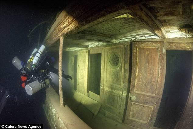 Фотография: Мини-Титаник: завораживающие подводные фотографии затонувшего 107 лет назад корабля №6 - BigPicture.ru
