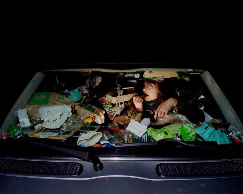 Фотограф завалил квартиры друзей мусором чтобы показать что мы творим с планетой