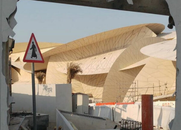 Когда пустыня встречается с морем: инстаграм будоражат новые фотографии необычного музея Катара